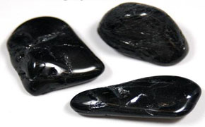 Black Tourmaline or Schorl Gemstone meaning - Luck Stone